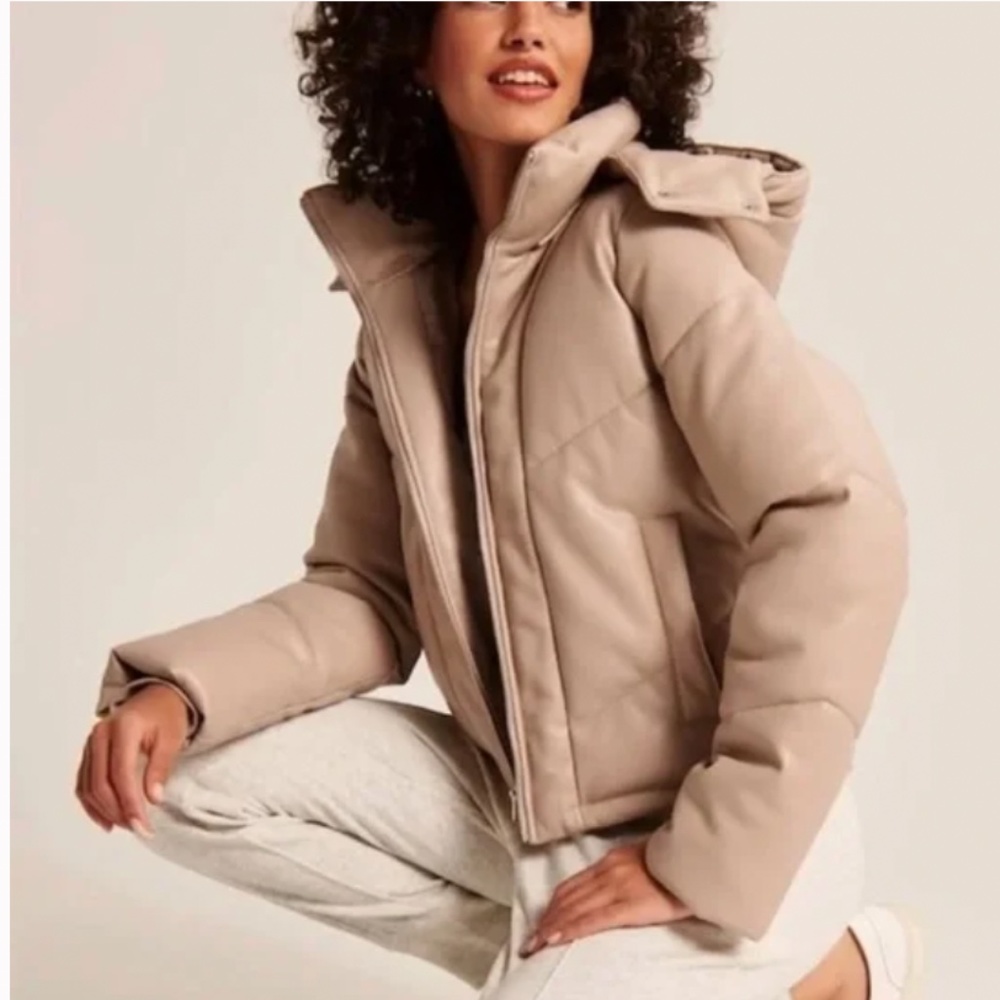 Abercrombie Faux Leather Crop Puffer size XS